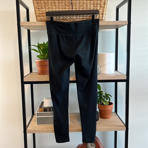 Victoria's Secret Pink Yoga Mid-Rise Black Ankle Legging, Small - Picture 5 of 9